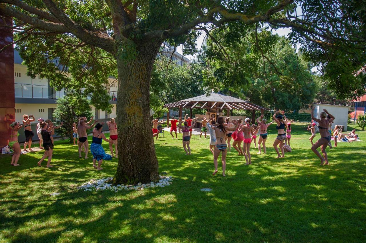 Jeravi Club Hotel Πριμόρσκο Εξωτερικό φωτογραφία
